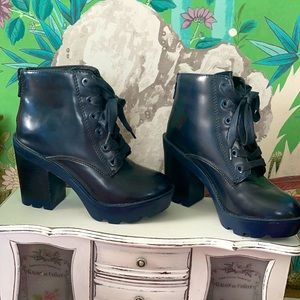 Aldo Chunky Heel Navy Booties (Serinna-2)